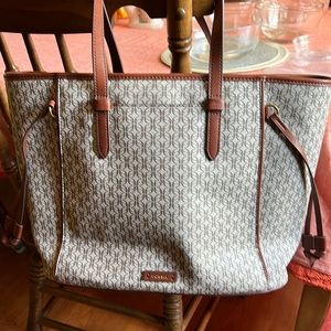 Fossil tote bag